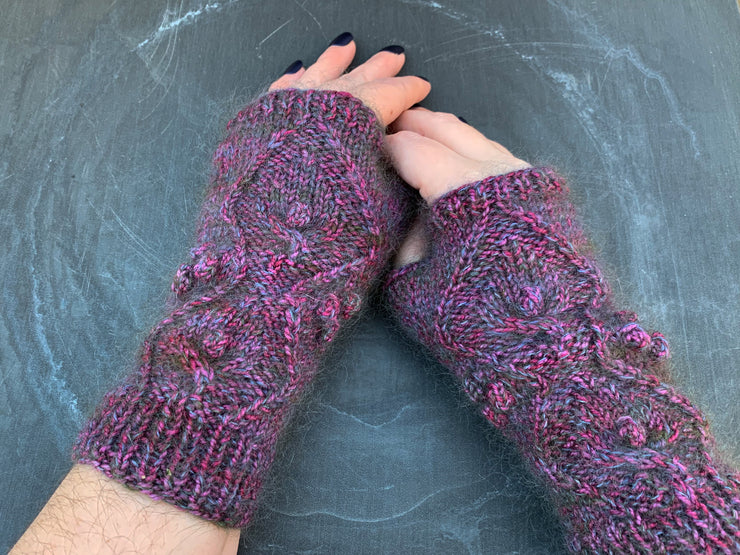 Calla Mitts Kit {yarn only}
